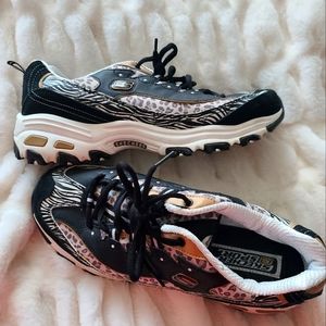 Like new Cheetah Skechers